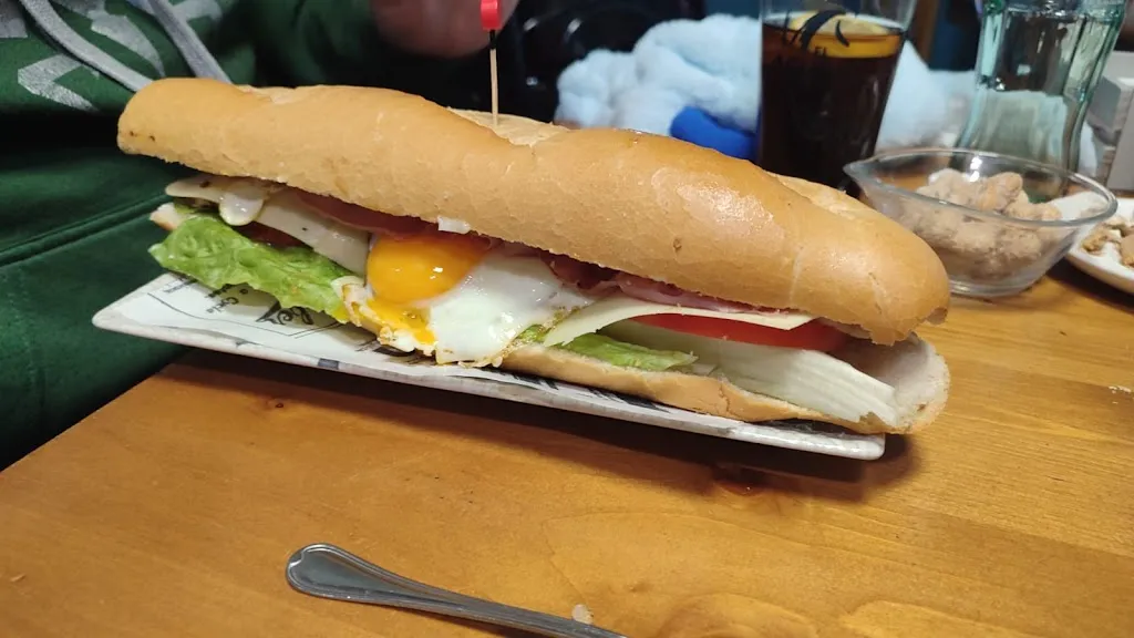 Franco gonzalez_Montemayor_Ayora_review