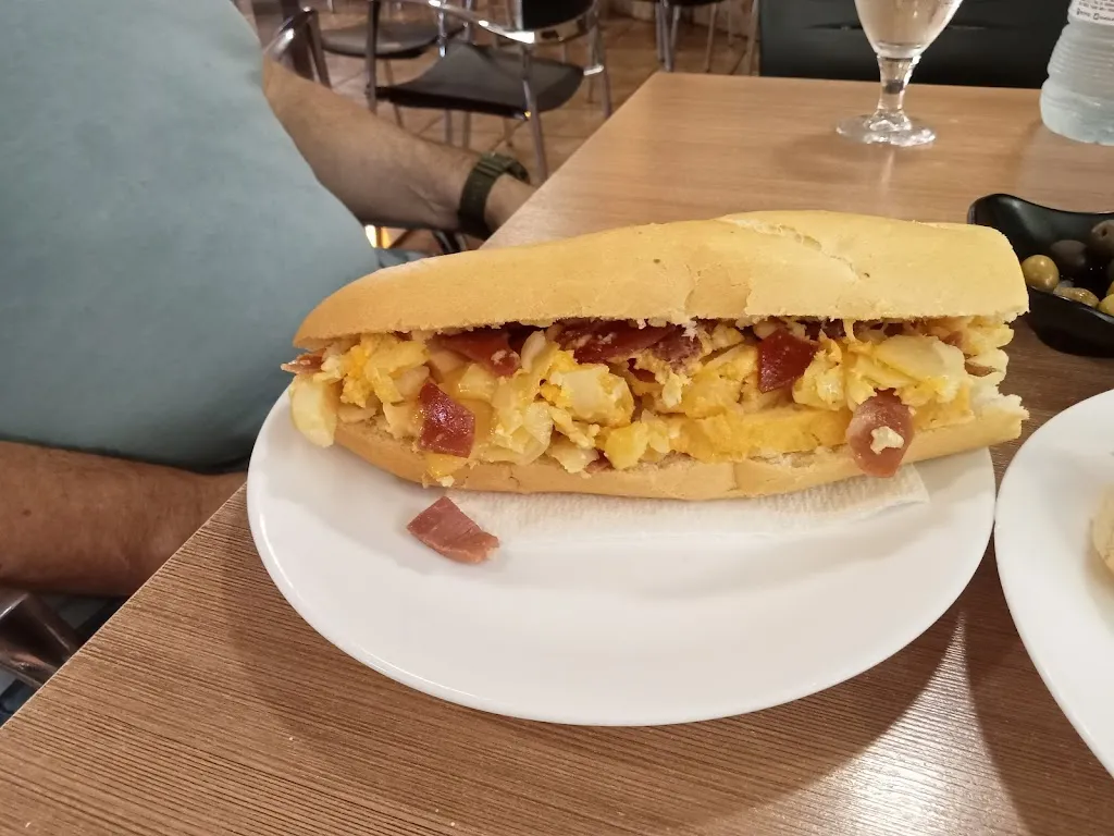 Menu_Café Bar Tote_Ayora_image_9