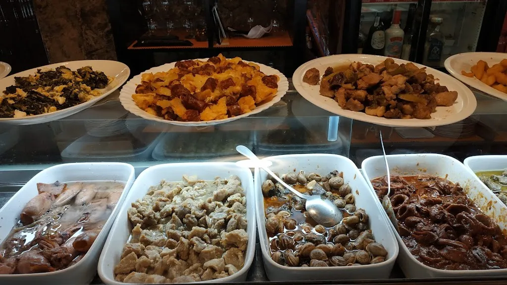 Café Bar Tote_Ayora_slider_image_3