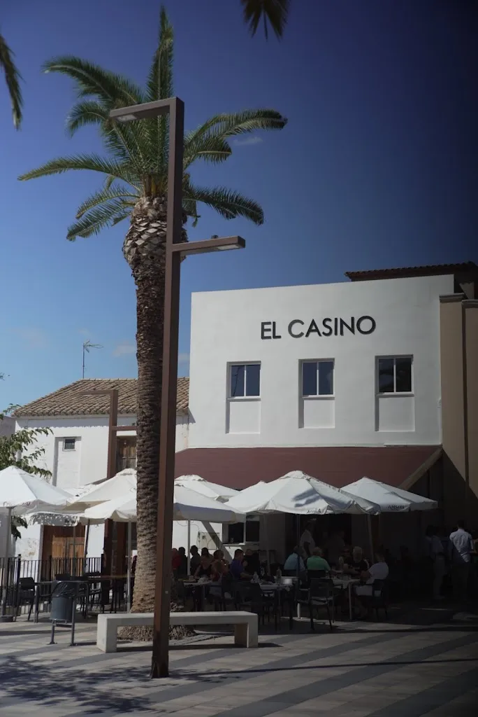 Miles Cooper_Bar El Casino_Benicull de Xúquer_recensione