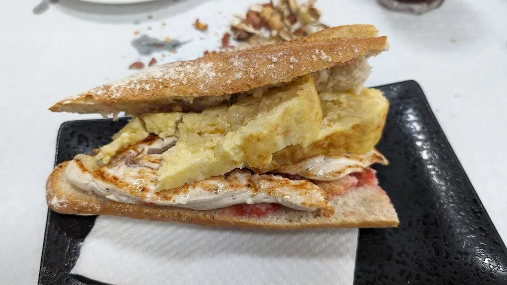 Alex Martínez_Bar El Casino_Benicull de Xúquer_recensione