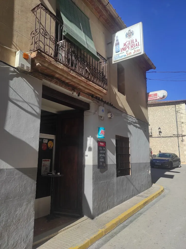 Bar La Pacheca de tania restaurant in Benicolet