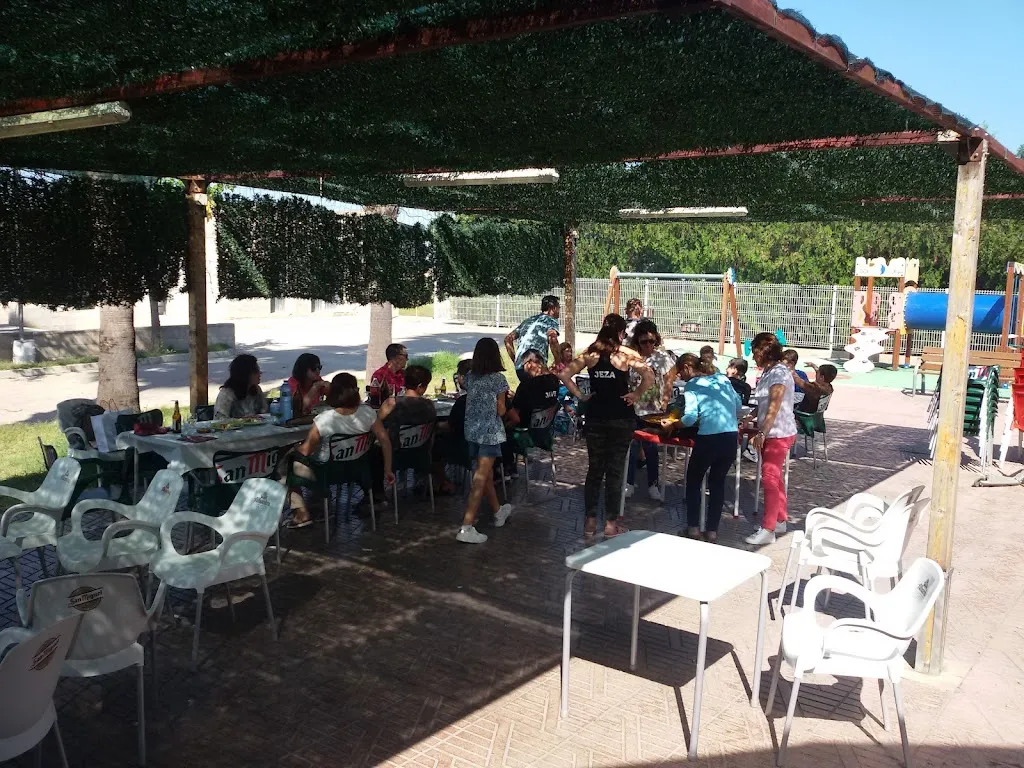 Bar Poliesportiu restaurant in Benimuslem