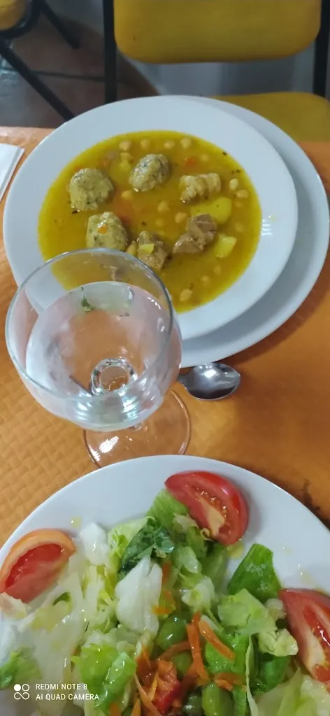 M. B._Restaurante 'Avenida'_Pulpí_review