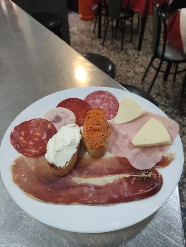 Rama restaurant in Benetússer