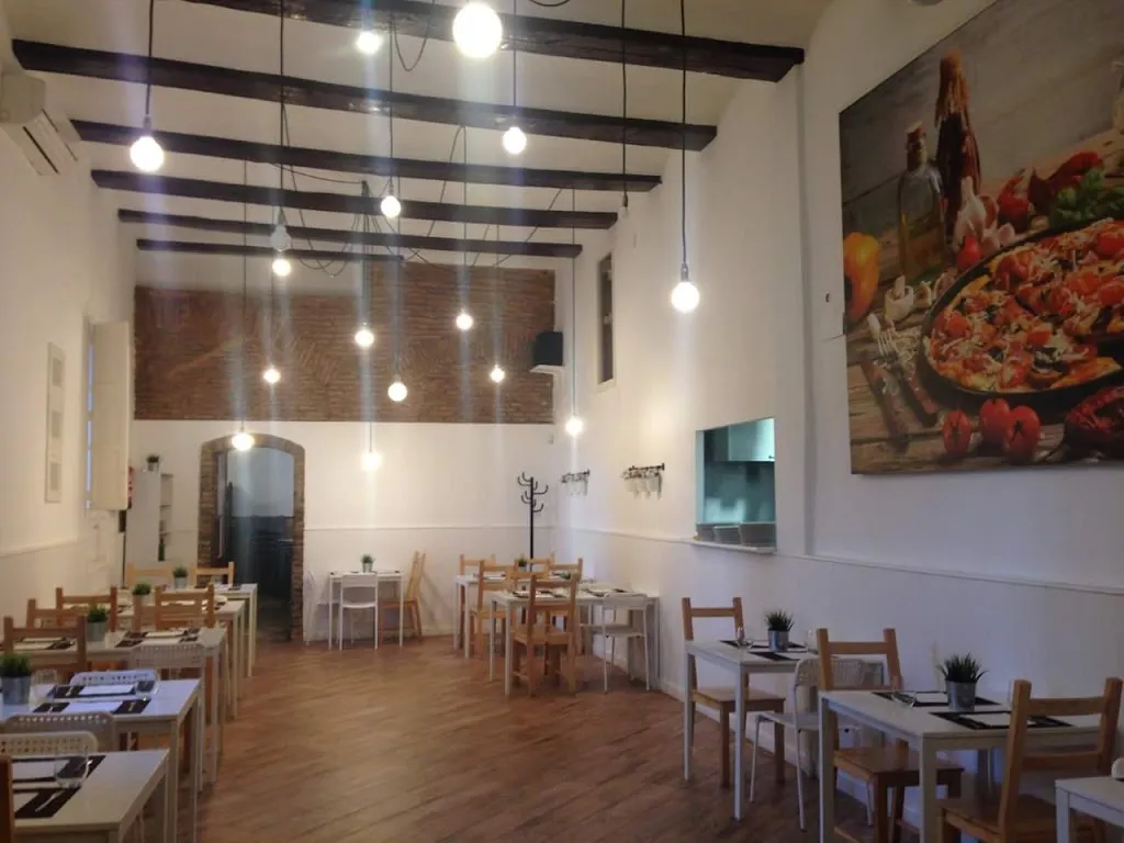 PIZZERIA EL CASTELL BENETÚSSER restaurant in Benetússer