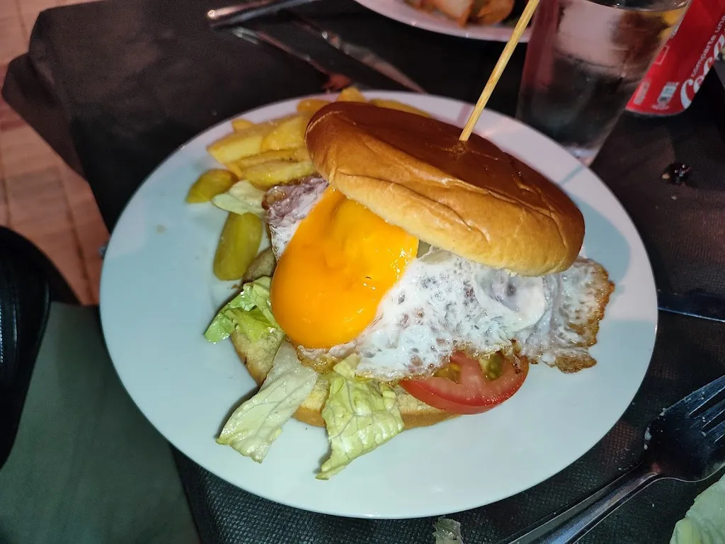 vicente espinos romero_Cervecería al punto_Benetússer_review