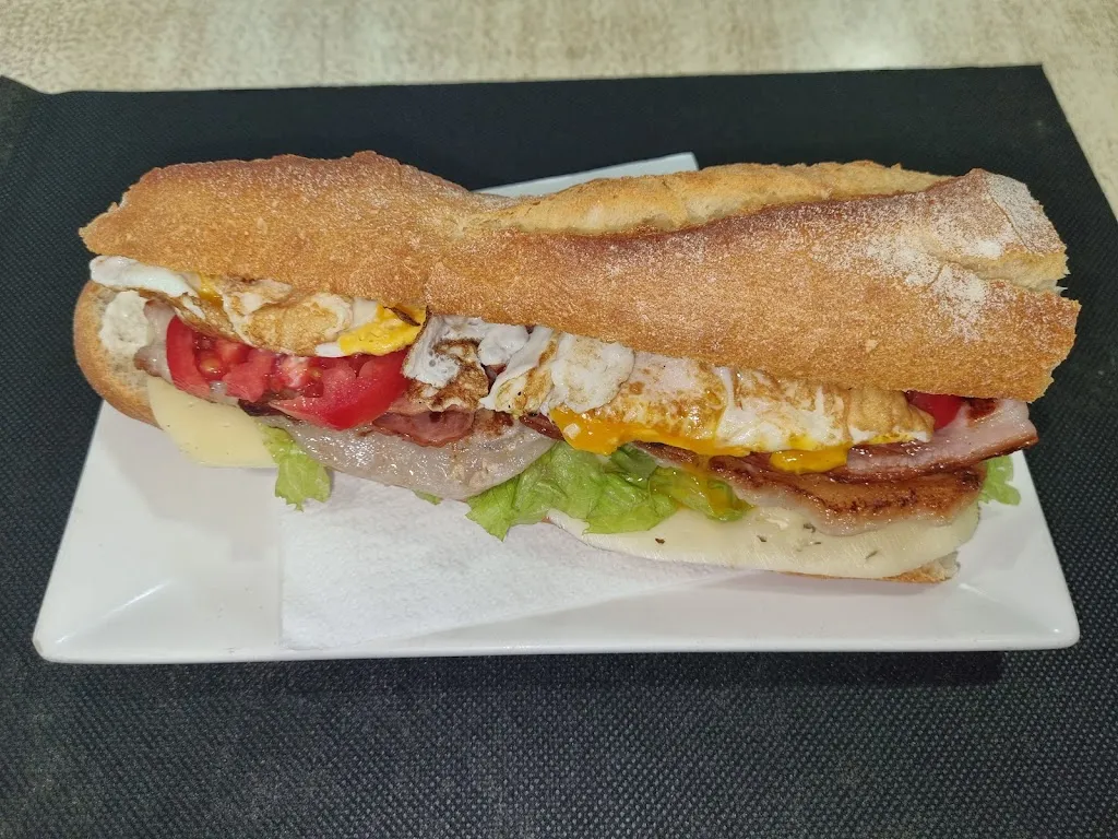 Manuel Barca_Bar casa Daniel_Benetússer_review