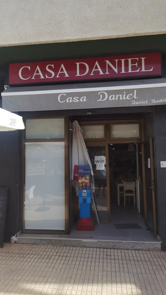 Bar casa Daniel restaurant in Benetússer