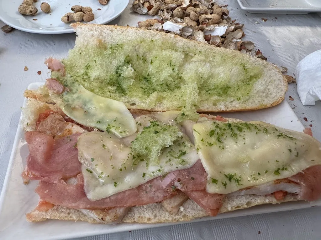 Manoli Herrera_BAR CASCIA_Benissoda_review