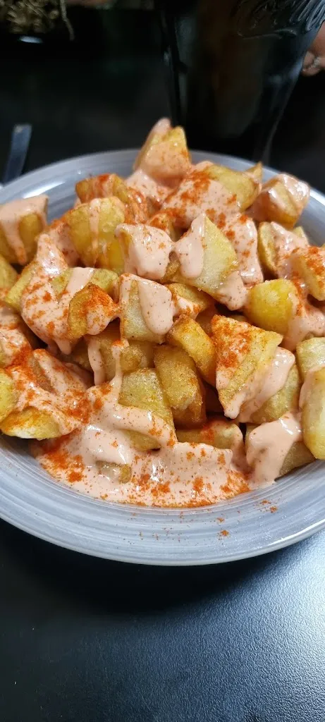 Luis Alcazar_Asador pekes_Benaguasil_recensione