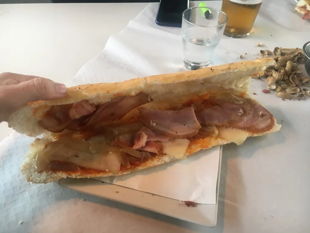 Angel Gimeg_ZONA CERO Gastropub._Benaguasil_recensione