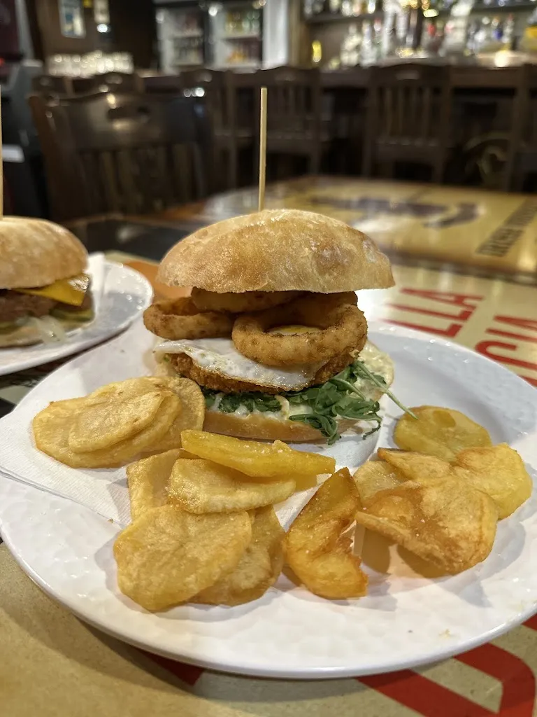 Arturo Jornet_Bar Mike&Roses_Benaguasil_review