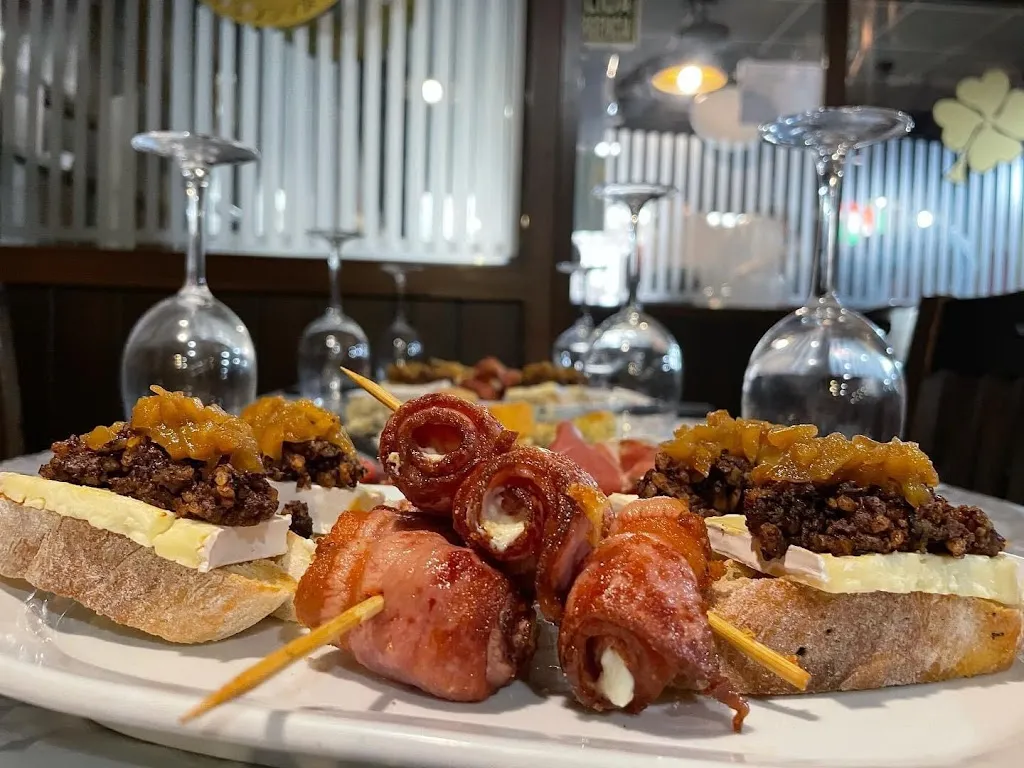 Bar Mike&Roses_Benaguasil_slider_image_3