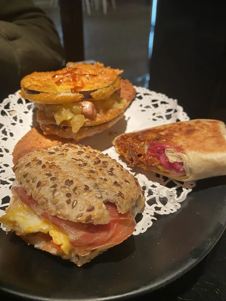 Natalia Suska_Vin up Toneles_Benicàssim_review