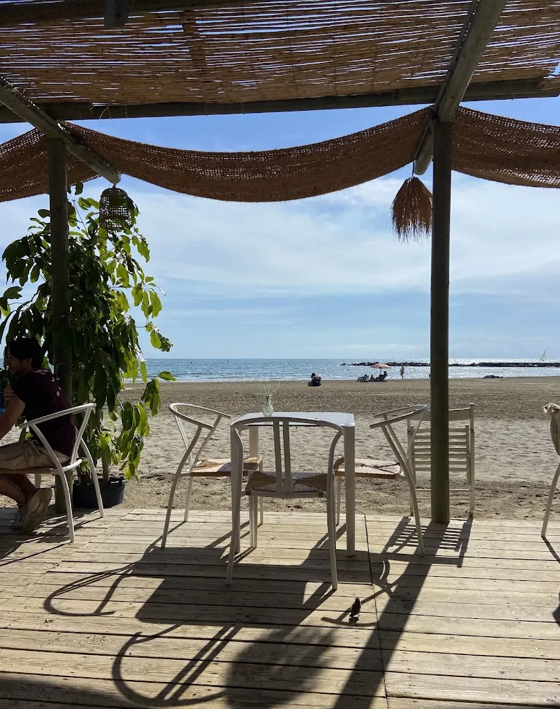 ZALÊ Beach House_Benicàssim_slider_image_3