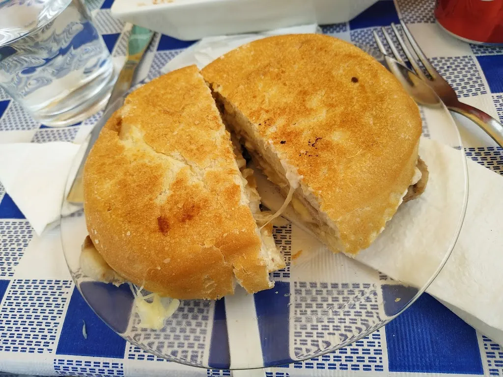 Menu_Bar El Puente_Bolbaite_image_8