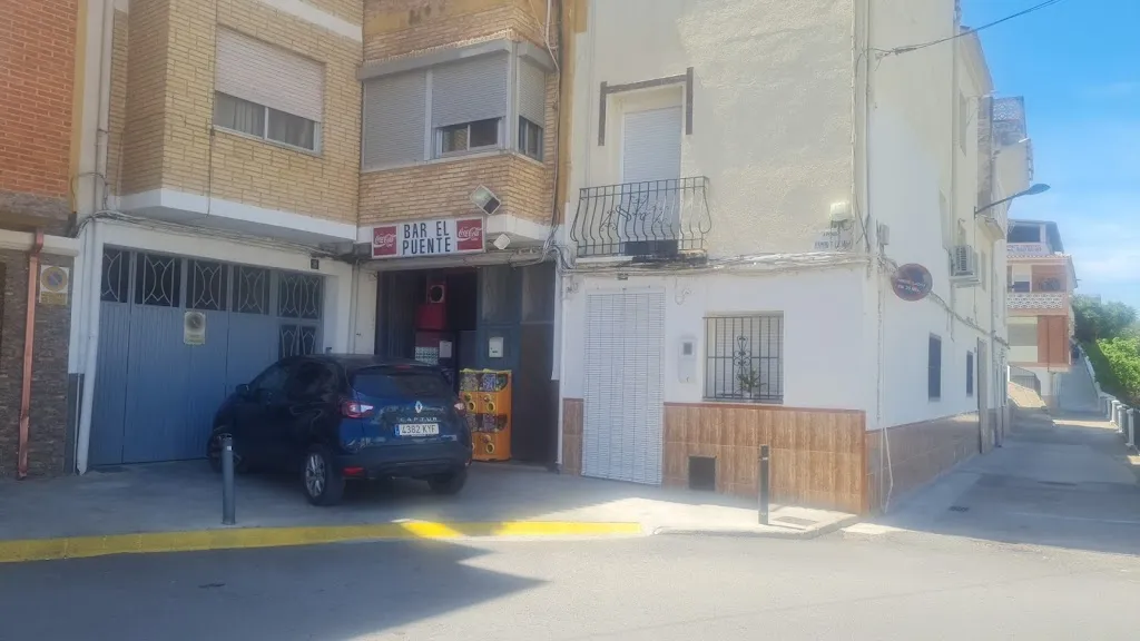 Juan Tortosa Márquez_Bar El Puente_Bolbaite_review