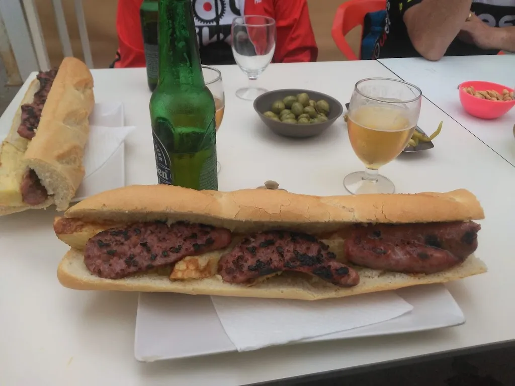 Vicent Perello Canet_Cafeteria Fabiola_Bolbaite_review