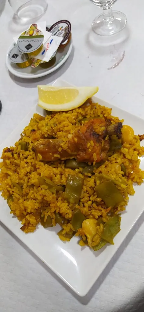 Raquel Diaz_Bar Cielito_Buñol_recensione