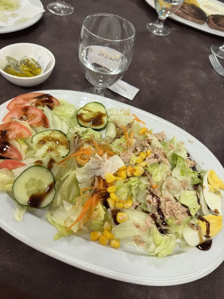 Yulia Os - Vlogs_Restaurante La Acacia_Buñol_review