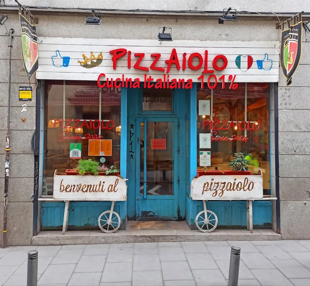 Pizzaiolo ristorante a Bufali