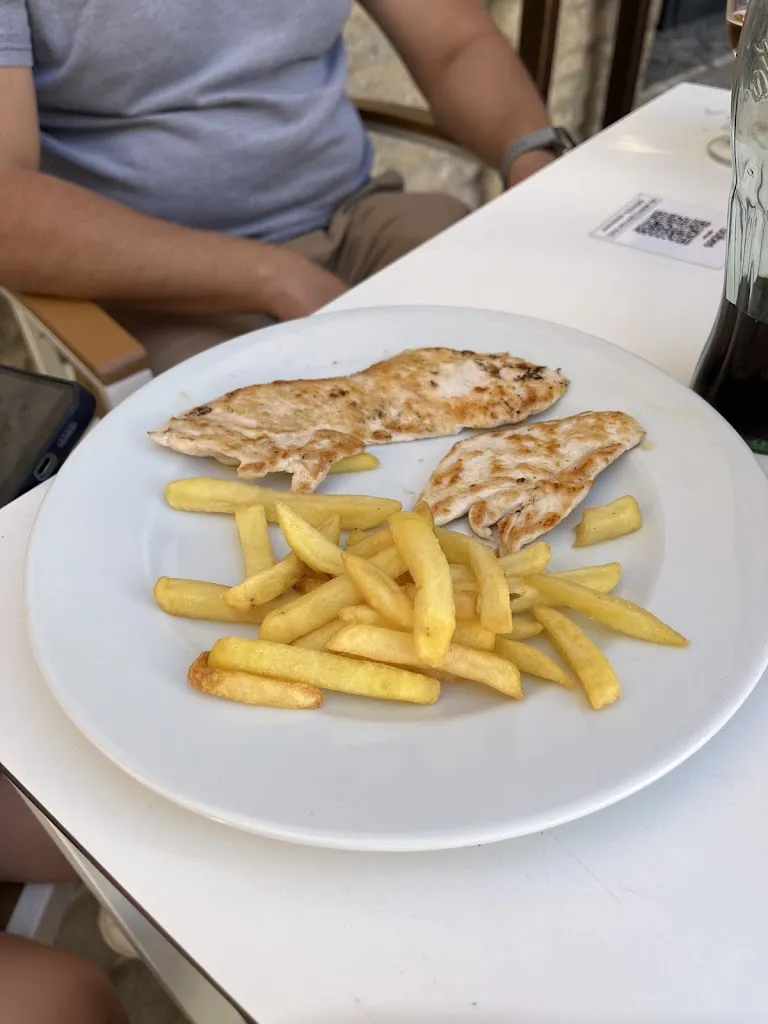 Agne Gimžauskaitė_BAR SOLBES_Bocairent_review