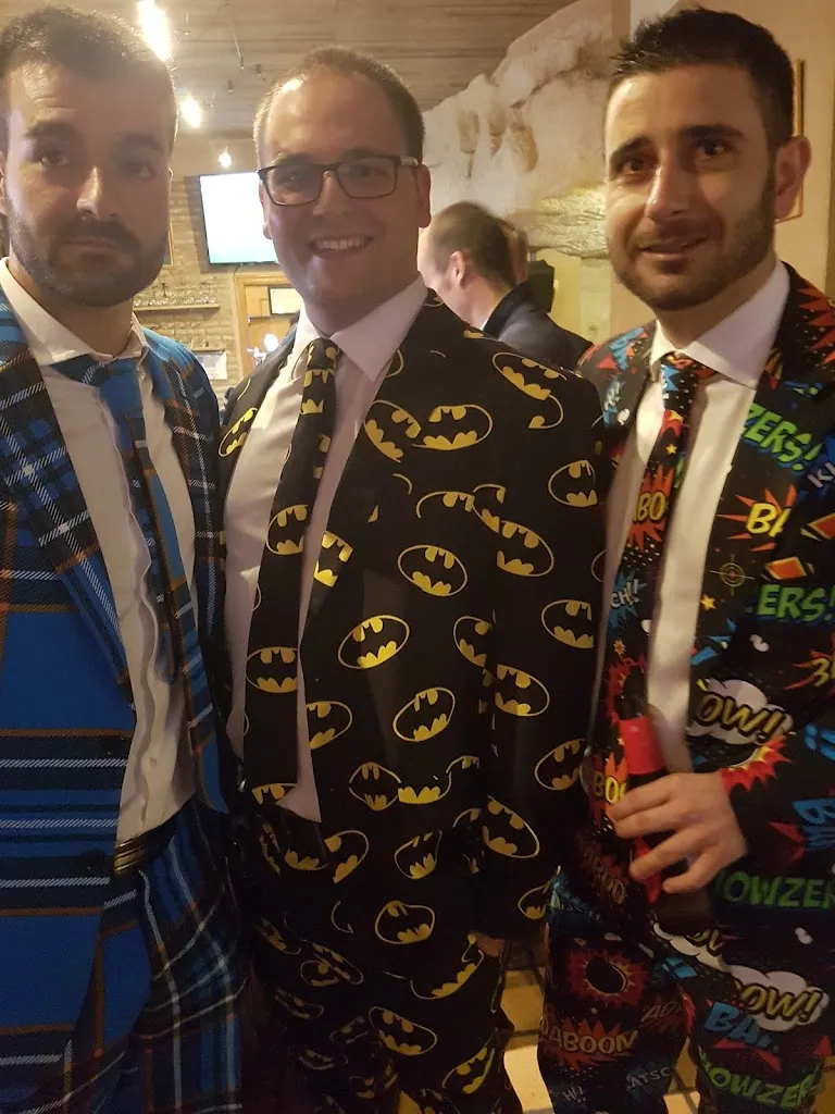 Colin Knott_The Caves_Bocairent_review