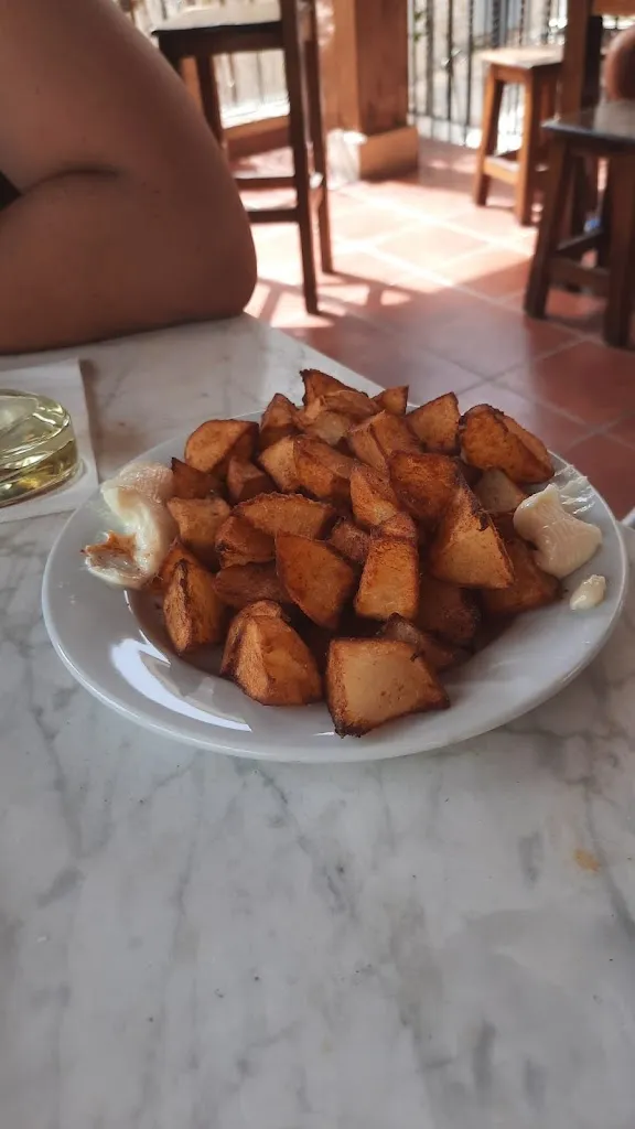 Jorge Botella Giner_Bar aljub_Bocairent_review