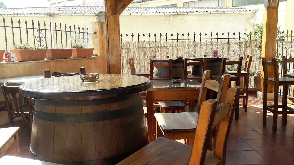 Bar aljub restaurant in Bocairent