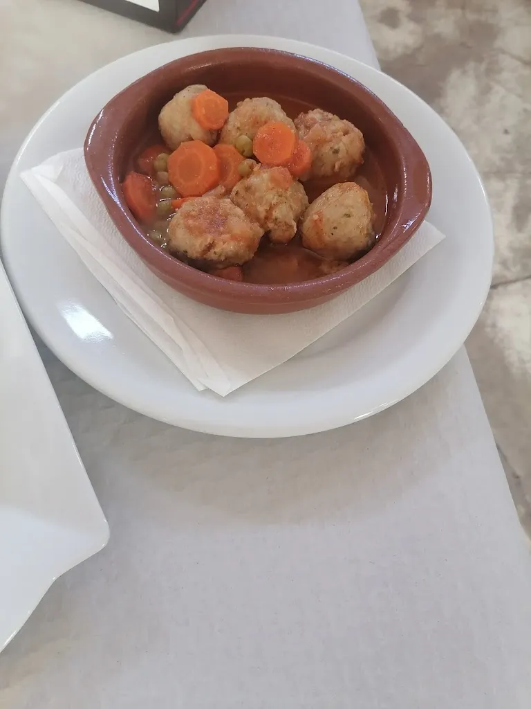 Tracie Paczy _Restaurante Camping Mariola_Bocairent_review