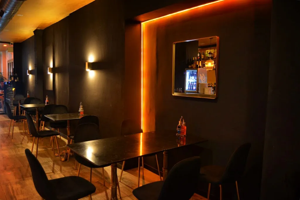 Bacchanalia restaurant in Canals