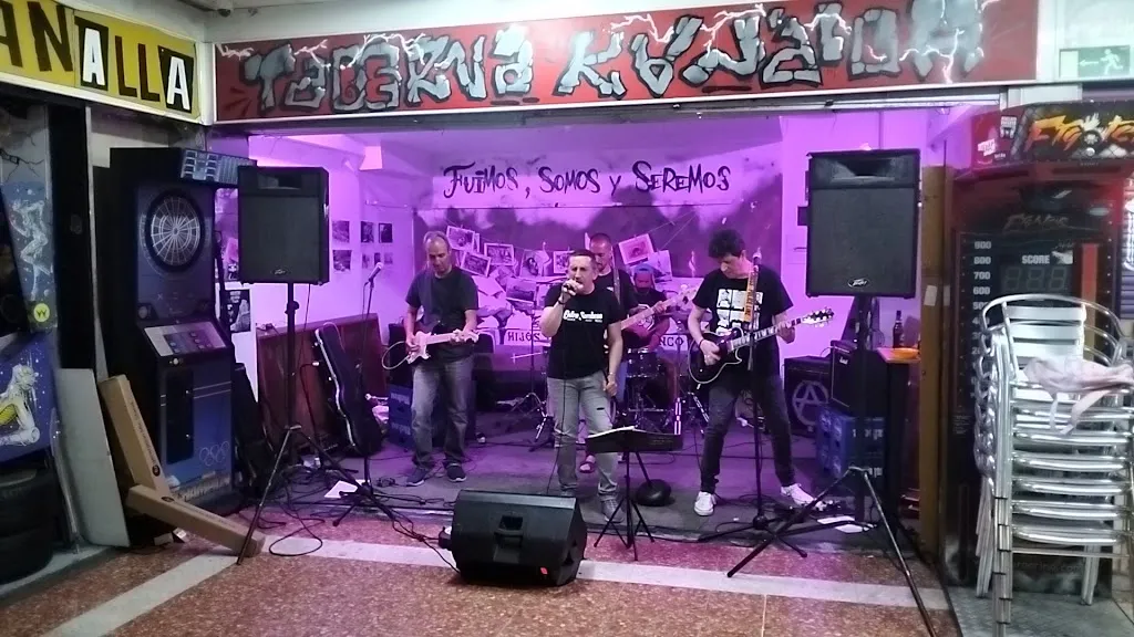 Taberna Kanalla restaurant in Canals