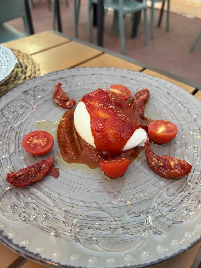 Andreja Mik_Il Cortile - Torre en Conill_Bétera_review