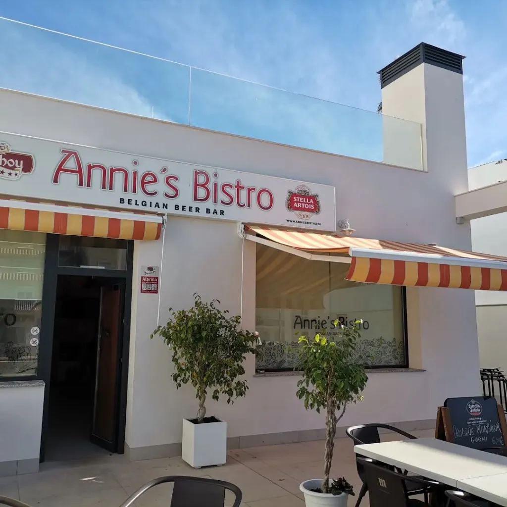 Taberna Annie's Bistro restaurant in Pulpí