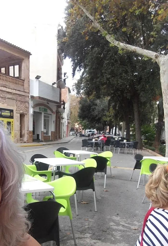 sarah burgess_Bar + TAPAS_Bétera_review