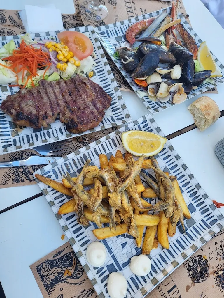 Nina ml_Bar + TAPAS_Bétera_review