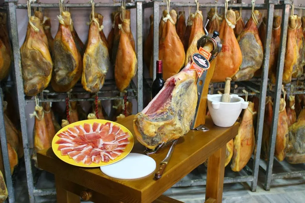 Jamones El Mortero restaurant in Pulpí