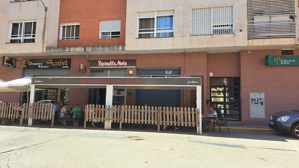 FERNANDO SALVADOR_El Escondite de Nuria_Bétera_review