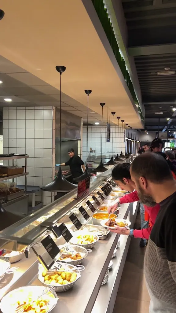 chris bustos_Colonial Buffet Burjassot_Burjassot_review