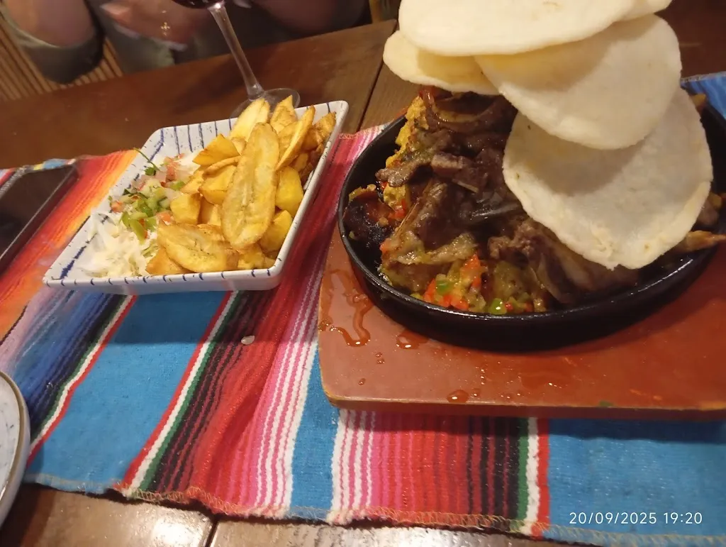 Alaya Ramírez_Ke Cachuda_Burjassot_review