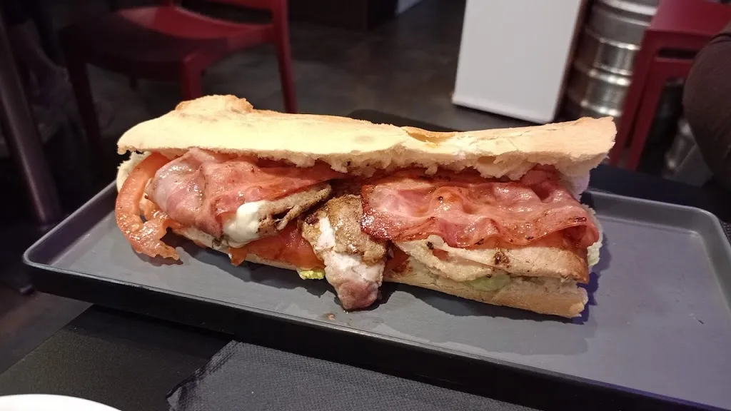 Cecilia Garrido Romeu_Brindo Por Ti_Burjassot_review