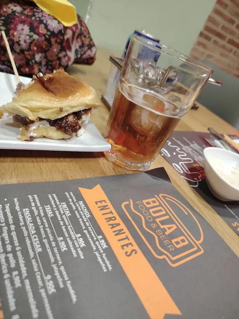 Menu_BOLA8 Burjasot_Burjassot_image_3