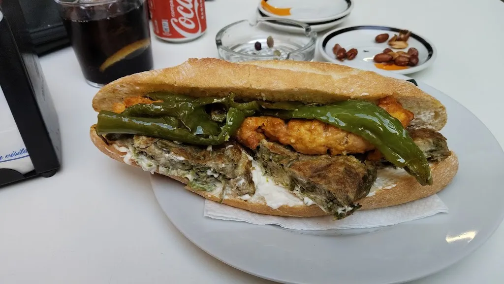 manuel josé hernández gallart_Cleo`S_Burjassot_recensione