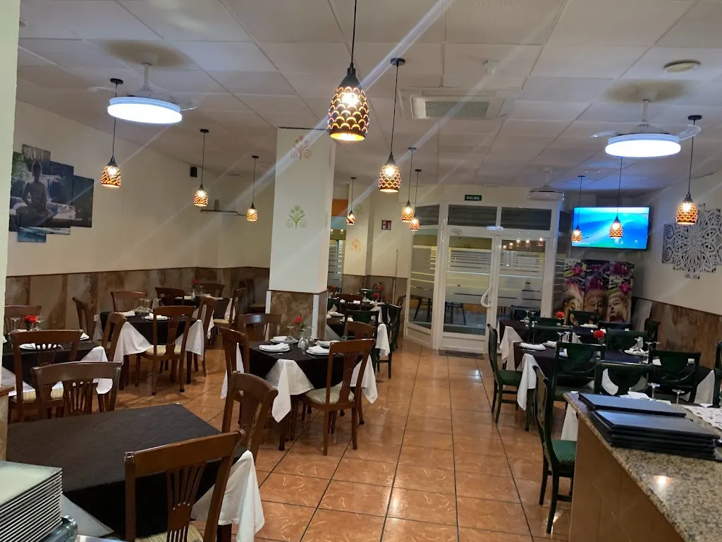 CURRYPIZZA INDIAN RESTAURANT_Burriana_slider_image_1