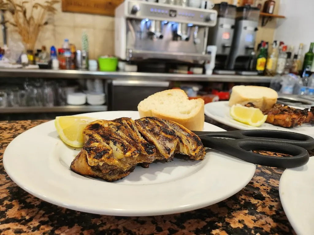 Cafe Bar Dali_Tíjola_slider_image_2