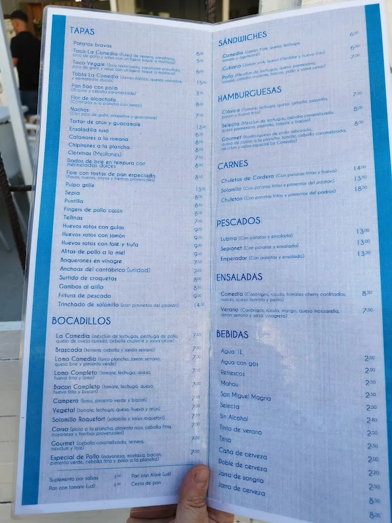 Vicenta March_La Comedia_Canet d'En Berenguer_review