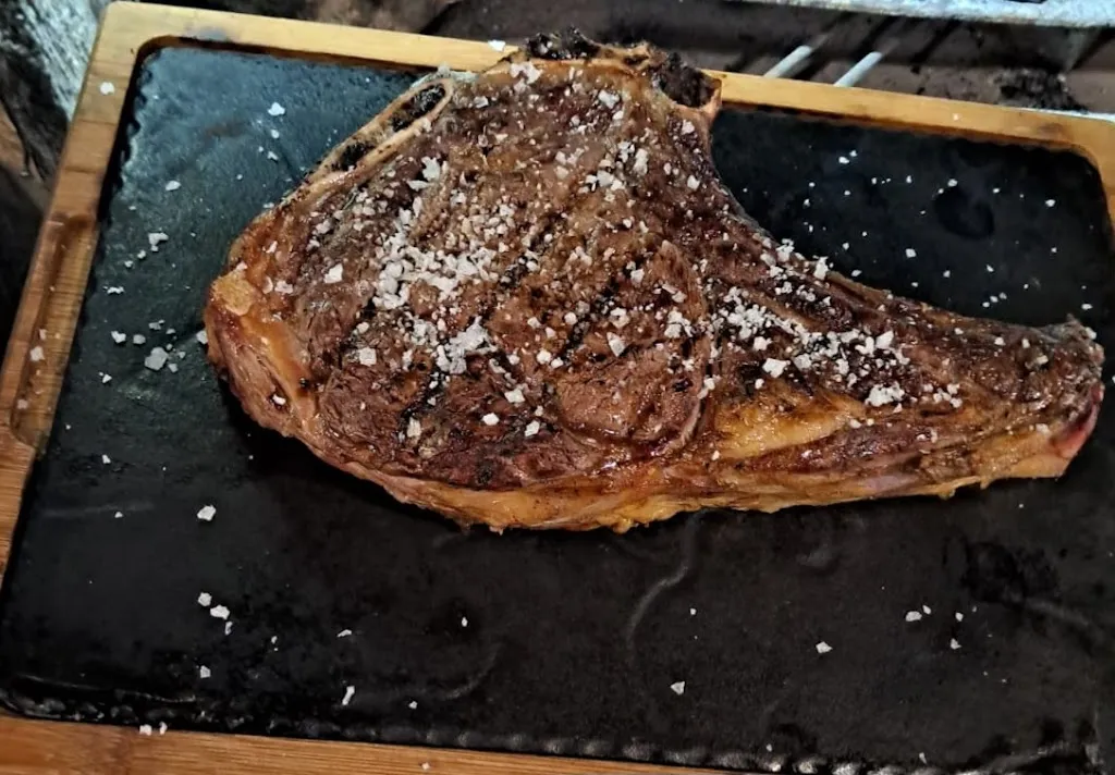 Braseria Elena_Pedrola_slider_image_2