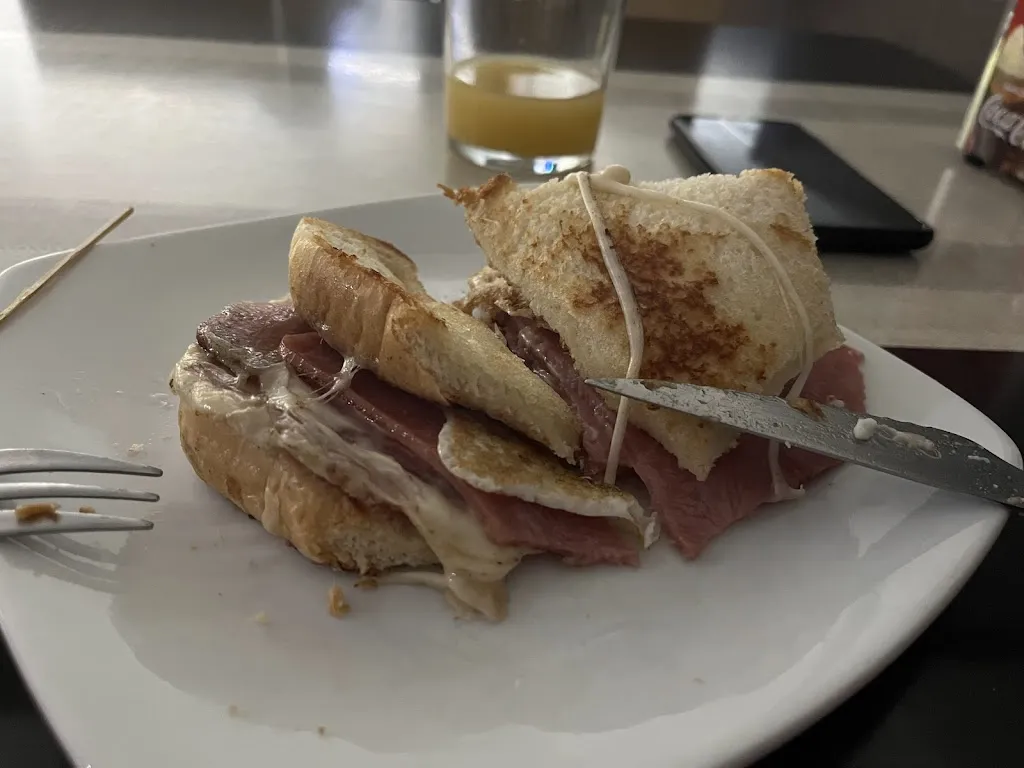 Óscar_Cafetería Mozart_Pedrola_avis