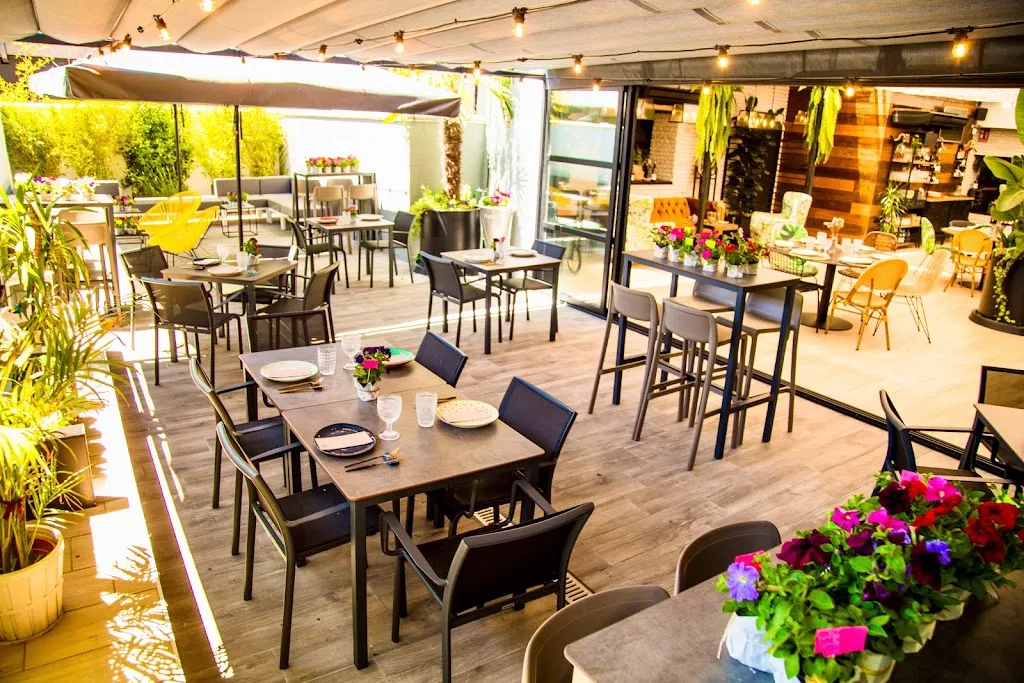 La Commissione restaurant in Wamba